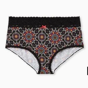 NWT Torrid Cotton Mid-Rise Brief Lace Trim
Panty • Size 4